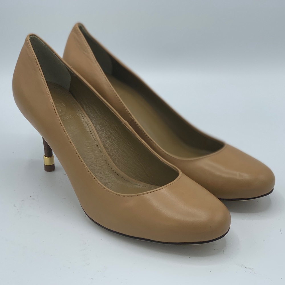 Tory Burch pump